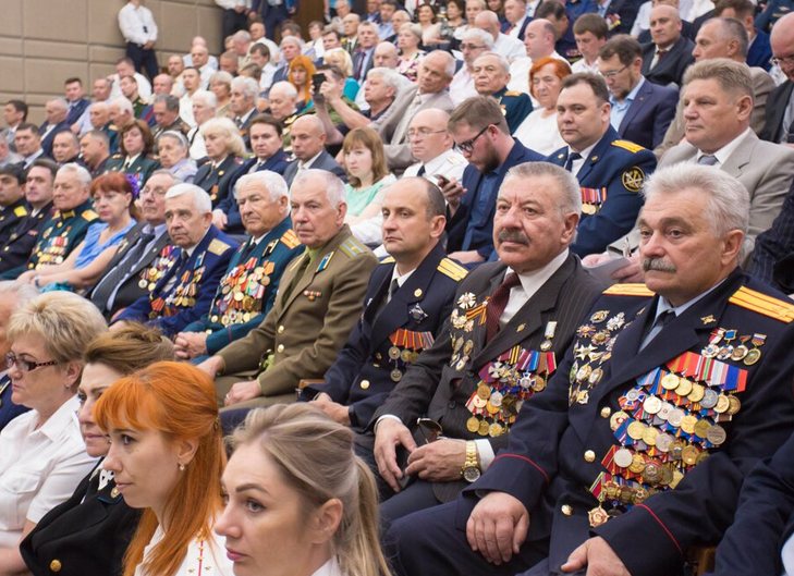 Офицеры России