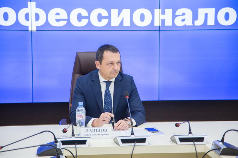 Павел Лапшов