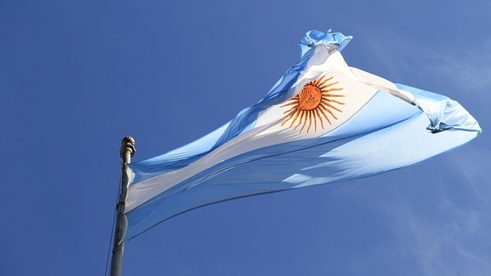 Президент Аргентины Фернандес заявил, что не откажется от диалога с Москвой из-за Киева