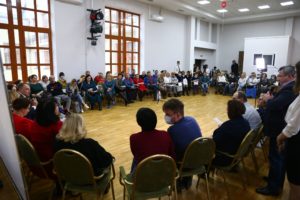 Многодетные семьи просят отделить их от малоимущих