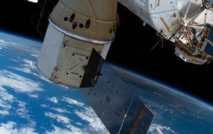 Астронавты НАСА отказались пройти детектор лжи из-за обнаруженного отверстия на МКС