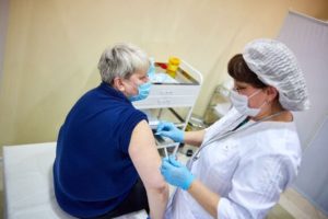 Россиянам раскрыли три запрета при подготовке к вакцинации от коронавируса