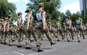 «Камуфляжное бикини. Позор»: Норвежцы высмеяли украинскую военную форму для женщин