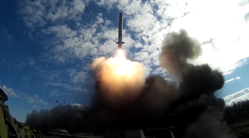 Кнутов: ВС РФ применили новую тактику ракетных ударов по Украине