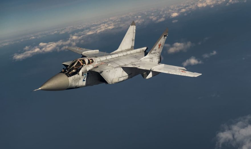 МиГ-31 не допустил нарушения границы РФ самолетом ВМС США над Баренцевым морем