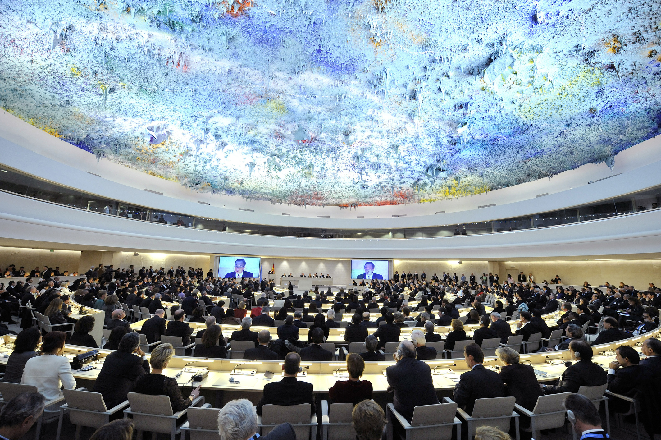 Оон общество. СПЧ ООН Женева. Совет по правам человека ООН. Дворец наций Женева совет по правам человека. Заседание ООН по правам человека.