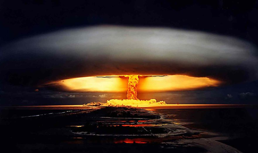 Песков оценил допустимость обсуждений об использовании ядерного оружия