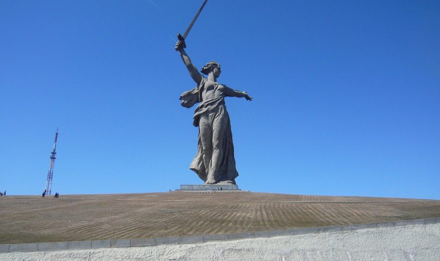 Депутат Гимбатов предложил оценить расходы на возвращение Волгограду названия Сталинград