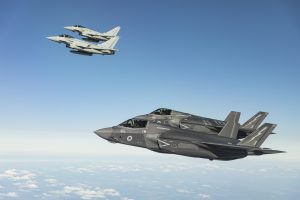 MWM: норвежские F-35 сопроводили российские Су-35 над Баренцевым морем
