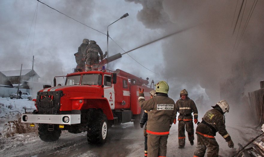 Семь пассажиров пострадали при возгорании автобуса в Томской области