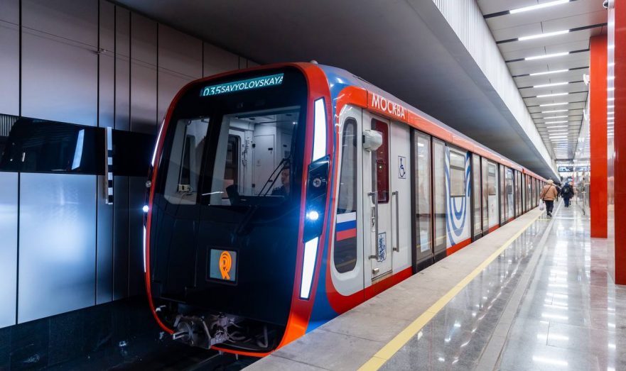 Собянин рассказал о создании поезда метро нового поколения