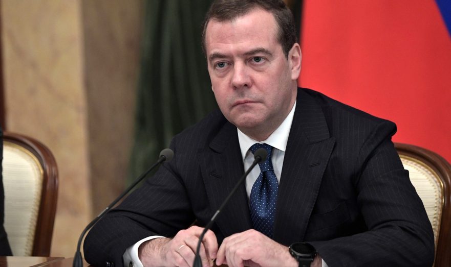 Медведев: США и ЕС могут поставить Киеву не только истребители, но и ядерное оружие