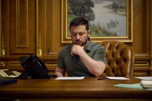 Зеленский на фоне потерь и дезертирства обещал увеличить выплаты для пехоты