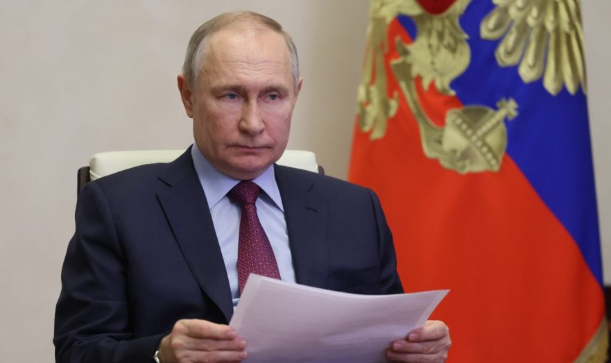 Путин поручил гарантировать в бюджете исполнение всех соцобязательств