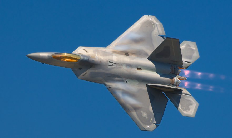 NI: истребитель F-22 Raptor стал не нужен «из-за неподходящего времени»