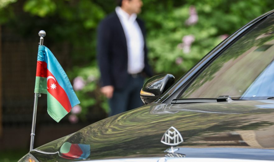 Помощник президента Азербайджана Гаджиев: Баку не потерпит серых зон в Карабахе