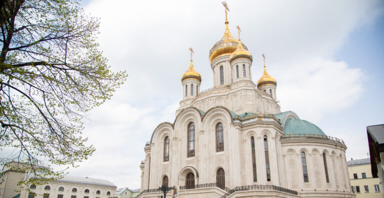 Православные верующие отметят праздник святых мучеников Трофима Синадского и Зосимы Киликийского 2 октября 2026 года