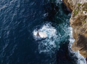 The Ocean Cleanup: Микропластик в океане улучшает экологию за счет УФ-лучей