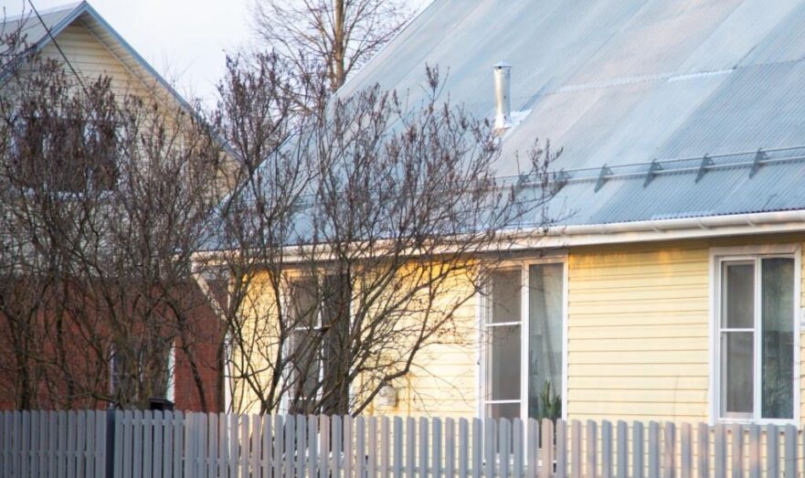 Адвокат Дощенко заявил, что покупка дома через маркетплейс имеет риски