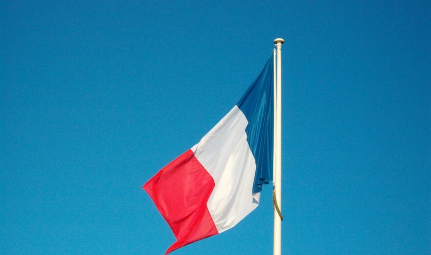 FT: французская Renault и японский Nissan обсуждают возобновление сотрудничества