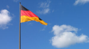 Депутат Котре: Германия покупает нефть и газ вдвое дороже из-за санкций