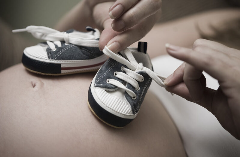 Врач Еделев ко Дню матери рассказал о правилах здорового образа жизни для беременных